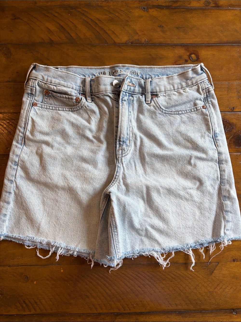 American Eagle Outfitters women’s Jean shorts Strigid size 6